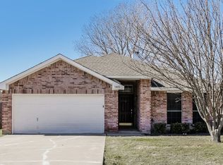1401 Misty Dr, Midlothian, TX 76065