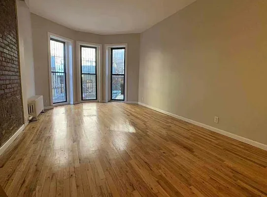 Rented by Tourma Realty LLC | media 16