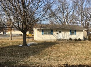 130 W Park Ave, Nevada, MO 64772