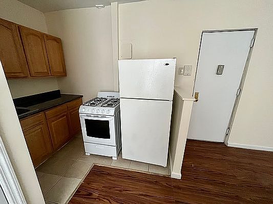 3rd image of 88 E 111th St APT 21