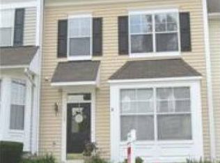3949 Hartlake St, Woodbridge, VA 22192