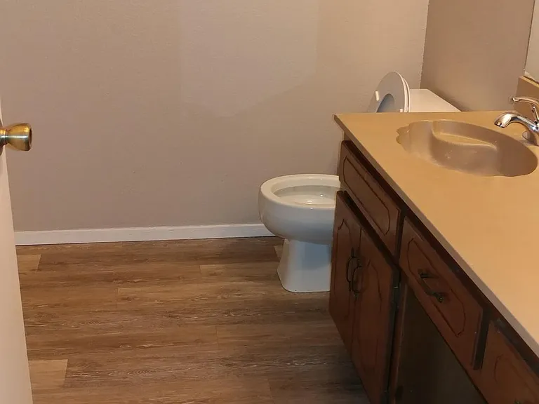 608 Tennessee St #6 — Photo 4