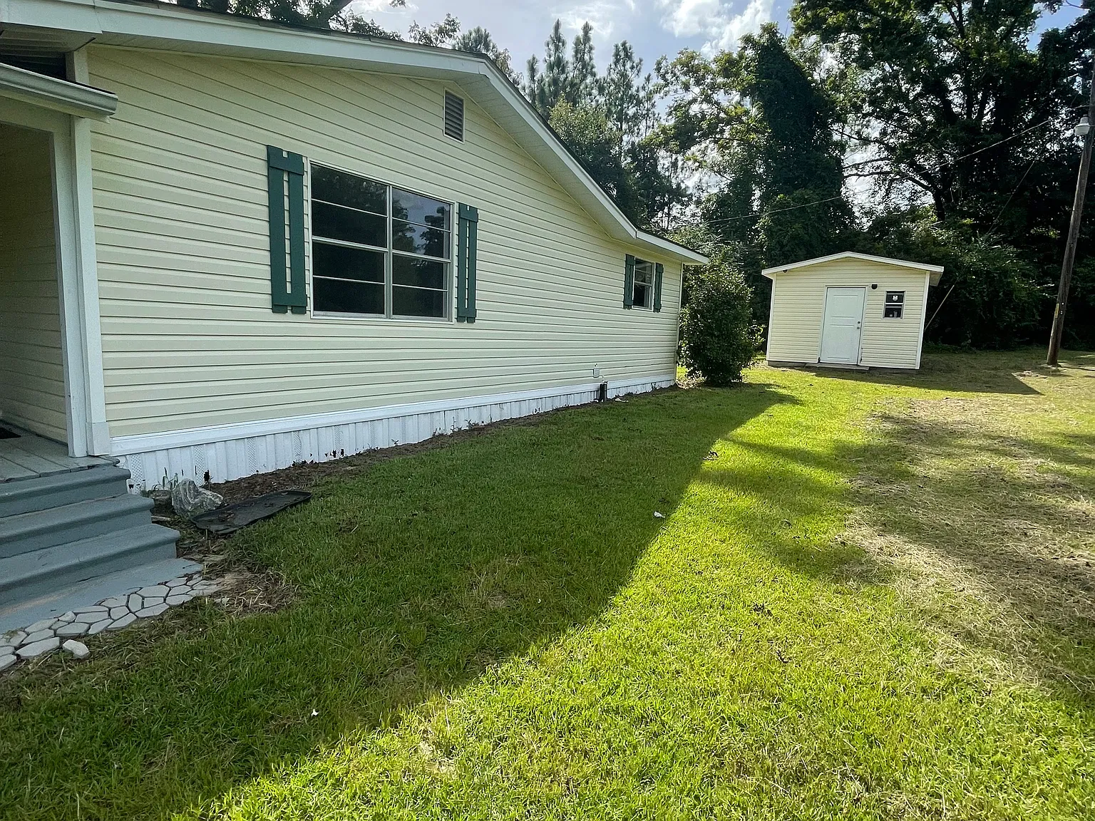4 bed, 1558 sqft, $1,300 — Photo 4