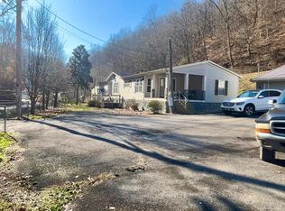 1959 Lower Pompey Rd, Shelbiana, KY 41562