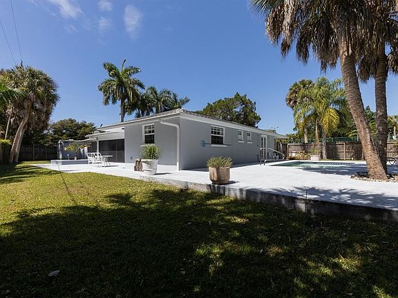 5th image of 1223 Lyric Ln