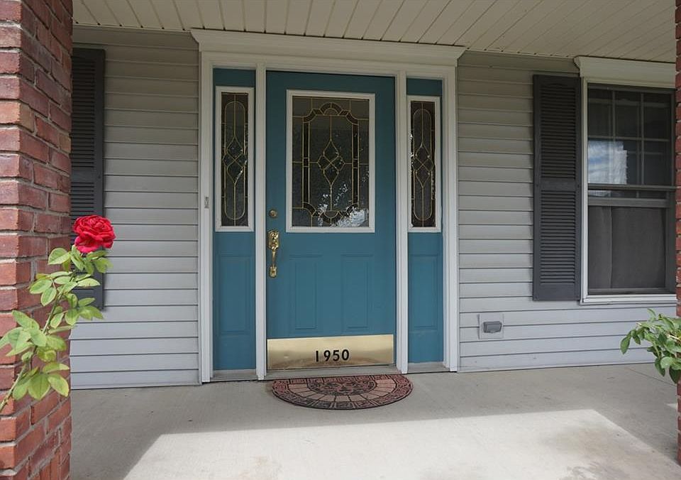 2nd image of 1950 Westminster Pl