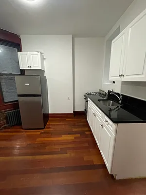 Rented by Bond New York | media 10