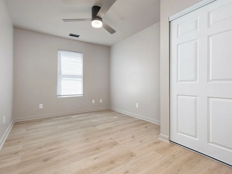 1238 S Preston St — Photo 15
