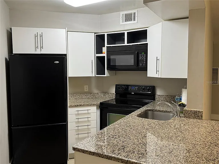 3992 Atrium Dr #L-5 — Photo 3