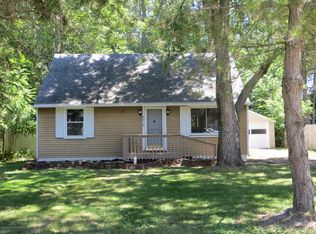 6415 Coulson Ct, Lansing, MI 48911