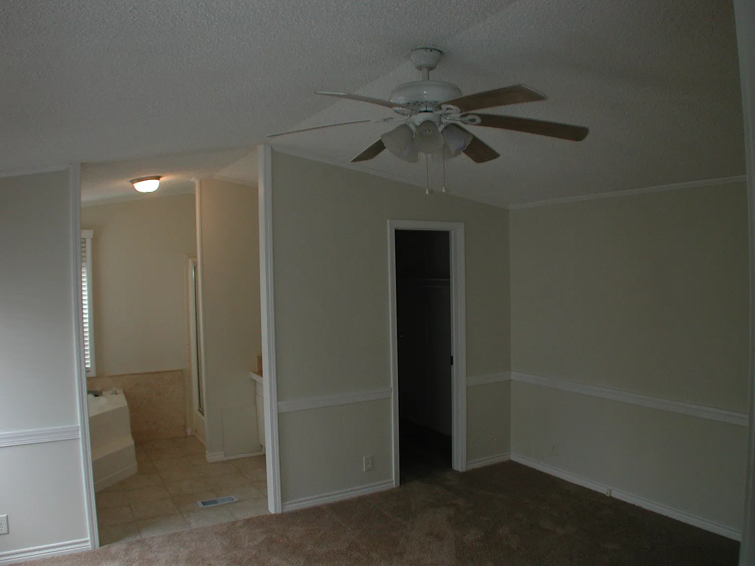 3 bed, $1,000 — Photo 3