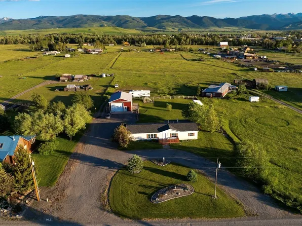 118 Wheeler Mountain Way, Gallatin Gateway, MT 59730