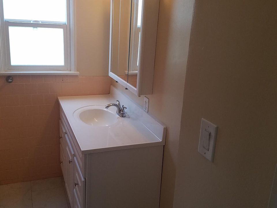 1st image of 153 W 124th St