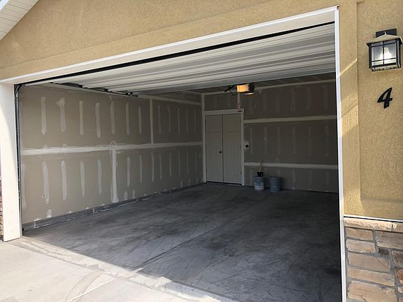2 Car Garage