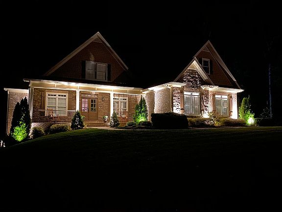 4th image of 1701 Emerald Pointe Dr