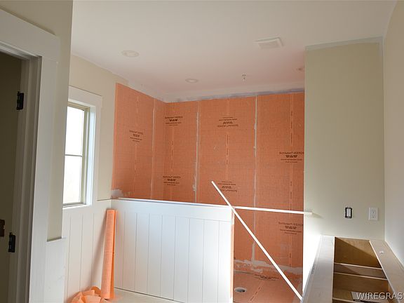 3rd image of 105 Sabel Dr