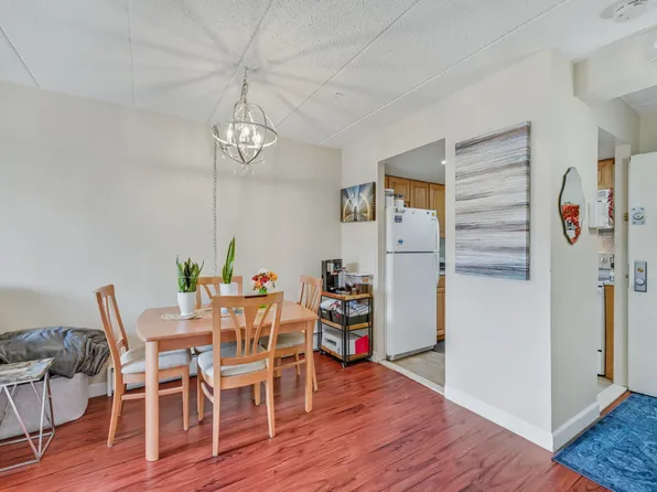 9977 Shore Road image 6 of 27