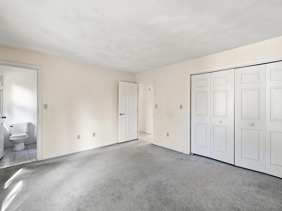1st image of 11 Main St #4