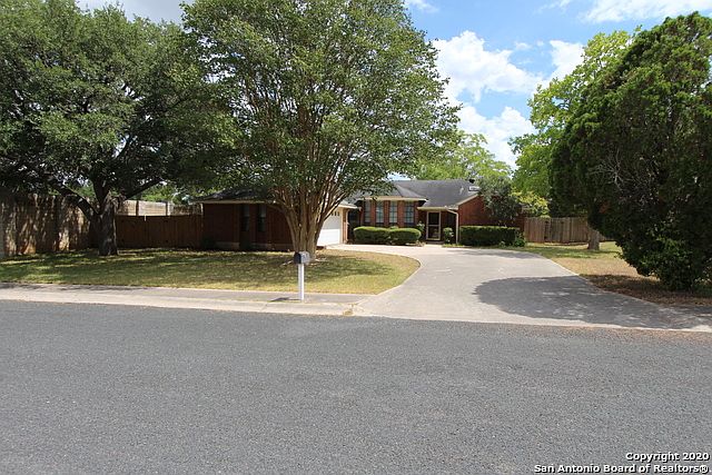 1st image of 152 Patrick Henry Dr