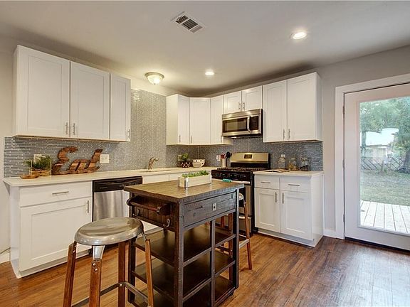 2nd image of 4906 Eastdale Dr