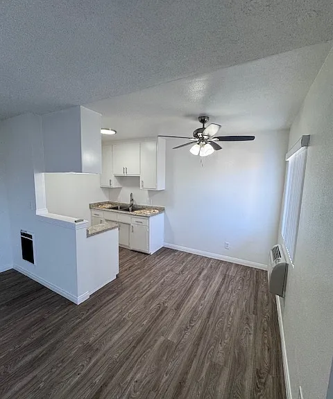 16251 Woodruff Ave — Photo 24