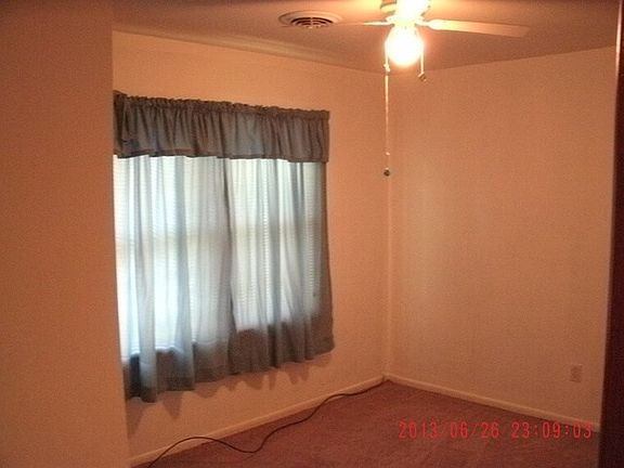 4th image of 1533 1/2 Little Main St