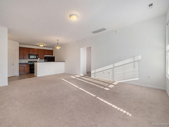 5th image of 964 W Summerfield Glen Cir #96
