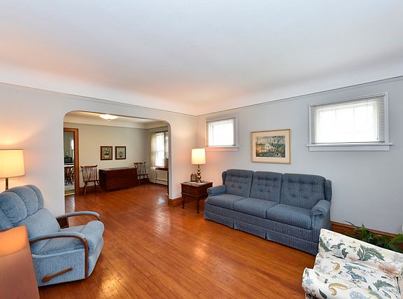2nd image of 401 Lorraine Ave