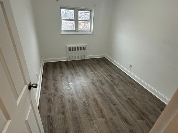 5th image of 4048 Harper Ave #2850