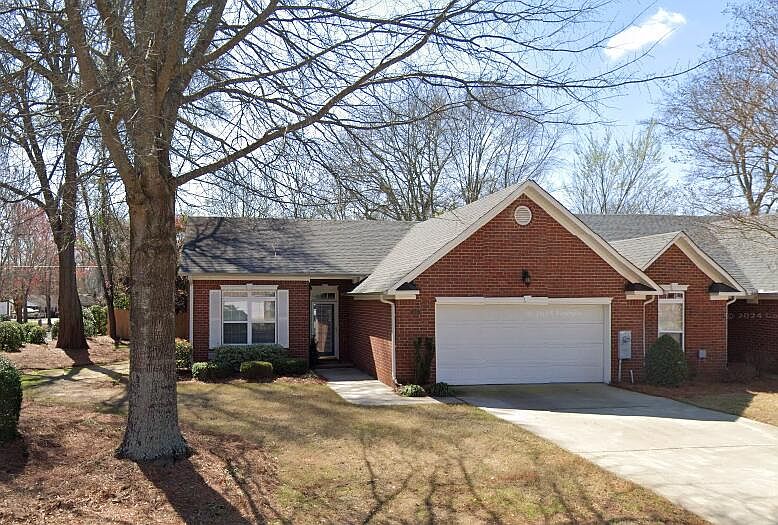 1st image of 1127 Carriage Dr
