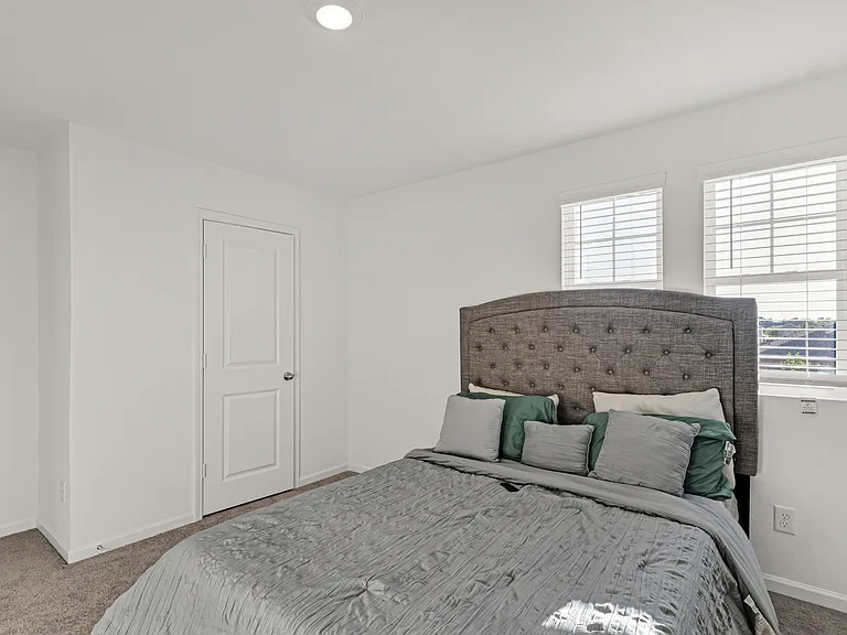 8348 Hawkview Dr — Photo 14