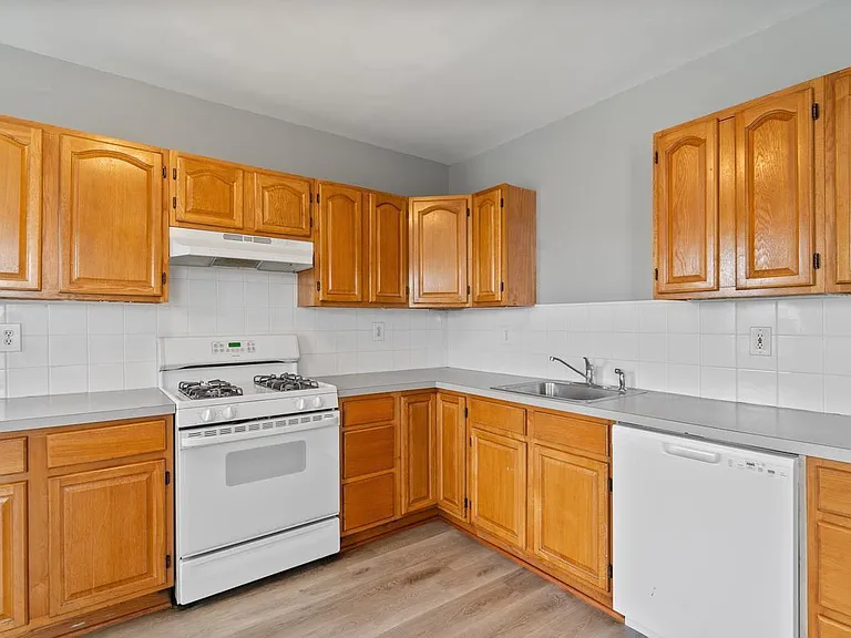 203 E Springfield Rd #17 — Photo 5