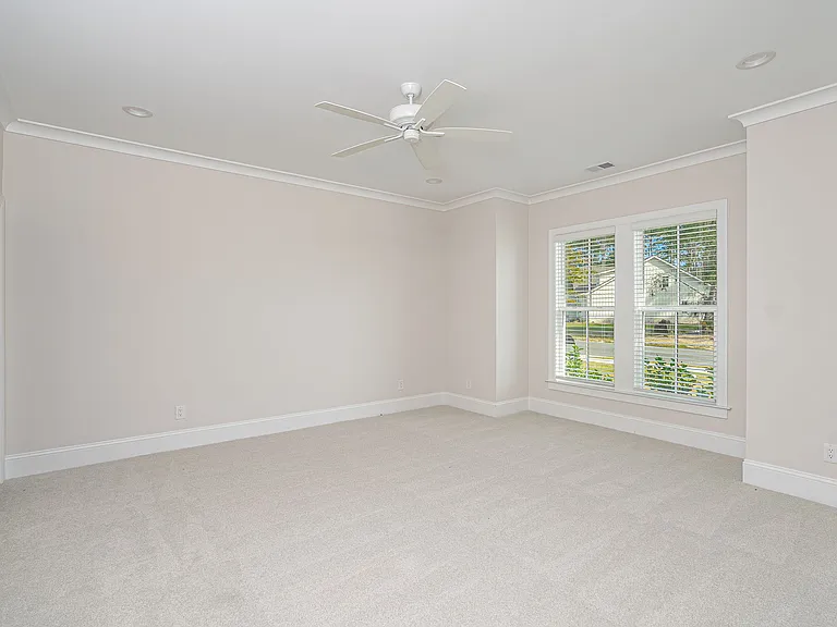 120 Grand Harbor Cir — Photo 11