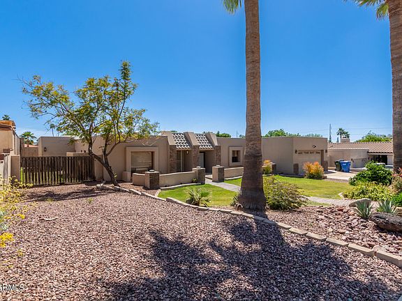 2nd image of 909 E WALTANN Lane