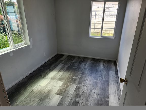 2nd image of 3675 Marlborough Ave #11022034
