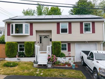105 Lyman St, Pawtucket, RI, 02860