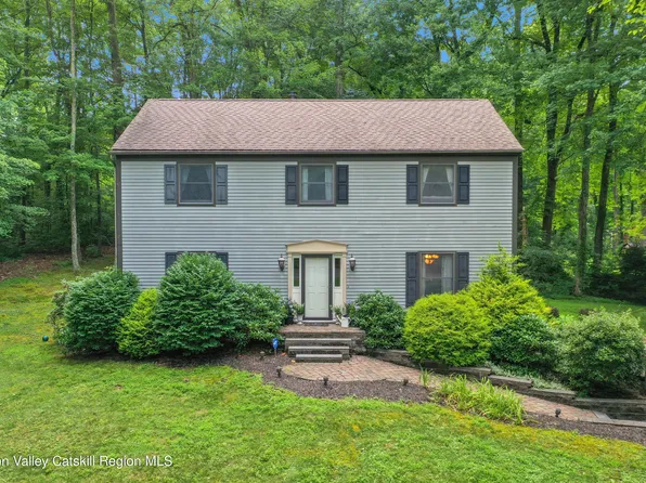 11 Youngs Lane, Tillson, NY 12486