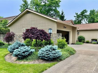 6577 Woodhawk Dr, Mayfield Heights, OH, 44124