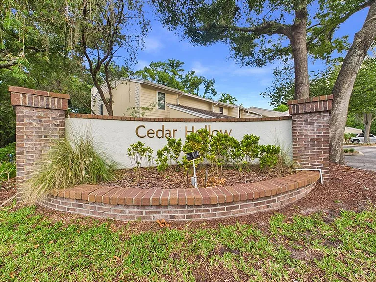 11239 Cedar Hollow Ln — Photo 49