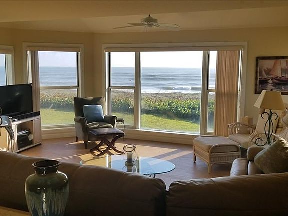 4th image of 2051 NE Ocean Blvd APT C24