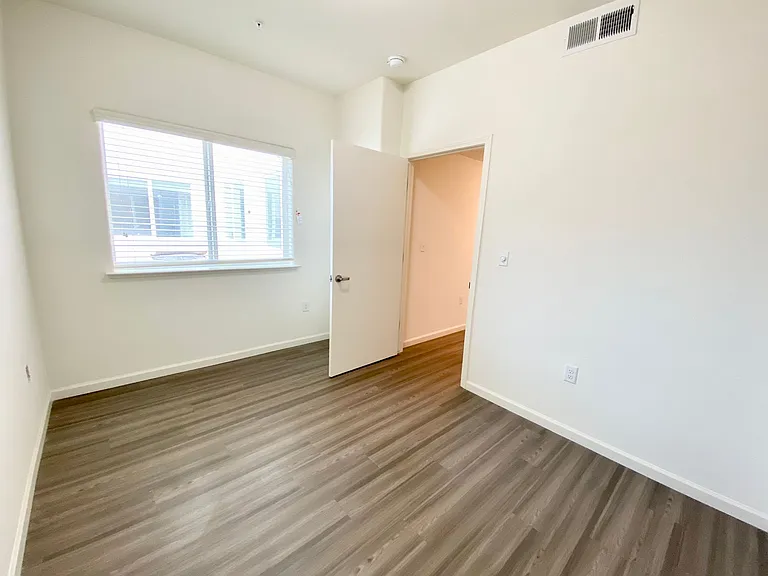 Brand New - Del Rio Apartments — Photo 12
