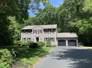 10 Orchard Park Dr, Clifton Park, NY 12065
