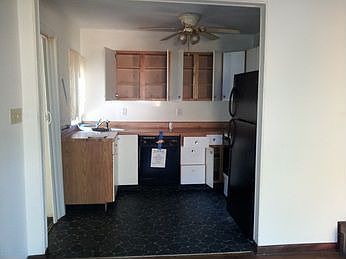 4th image of 2974 Carolyn Dr