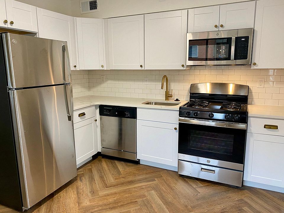 1st image of 7201 Sarah St #3