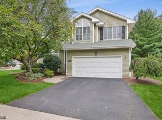 134 Autumn Ridge Rd, Bedminster, NJ 07921