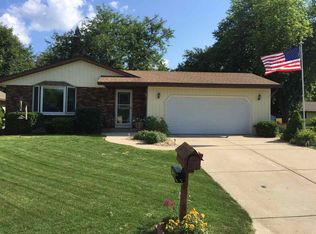 1105 Laurie Dr, Fort Atkinson, WI 53538