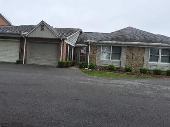 604 Carriage Dr, Beckley, WV 25801