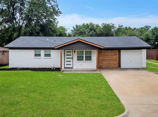 341 Lena Ln, Burleson, TX 76028