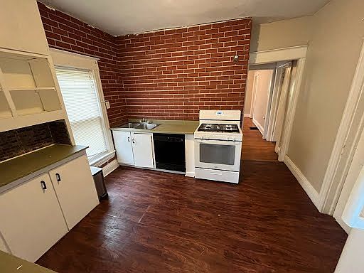 4th image of 557 Bird Ave #1
