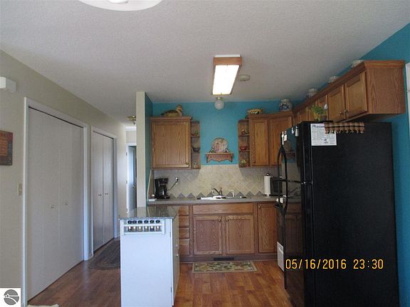 3rd image of 109 N St W